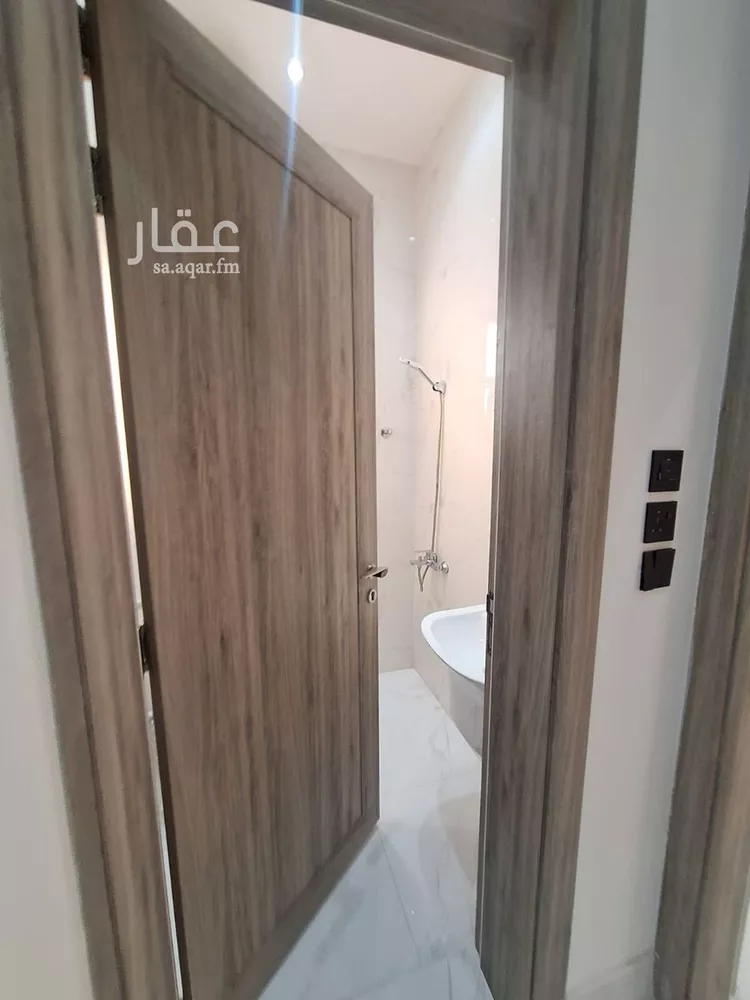 دور للبيع في شارع ابن القرطبي, حي العريجاء الغربي, مدينة الرياض, منطقة الرياض 12