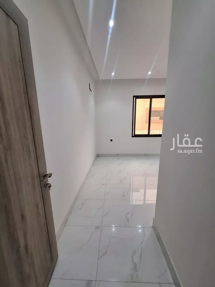 فيلا للبيع في شارع عيون الجواء, حي العريجاء الأوسط, مدينة الرياض, منطقة الرياض صورة 5