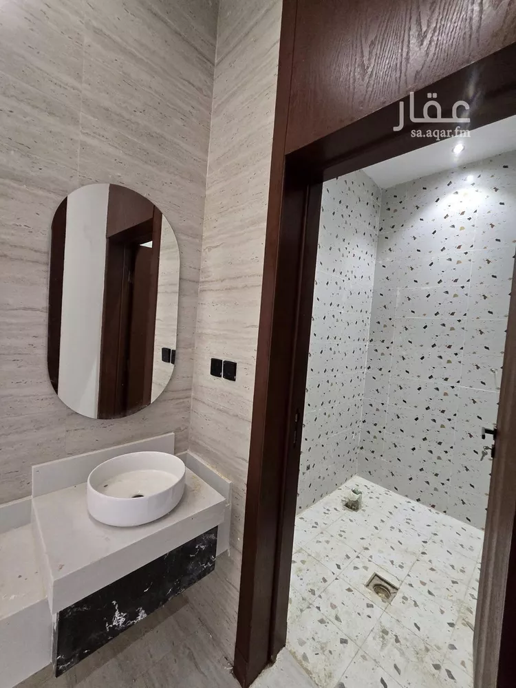 دور للبيع في شارع احمد بن عيسى الرومي, حي طويق, مدينة الرياض, منطقة الرياض صورة 4