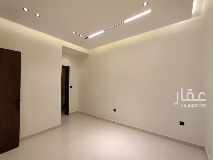 فيلا للبيع في شارع حسين الأبريقي, حي عكاظ, مدينة الرياض, منطقة الرياض صورة 4