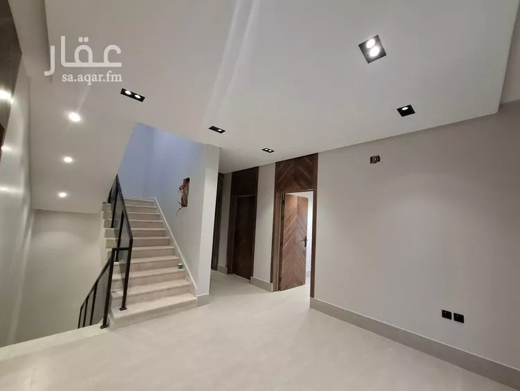 فيلا للبيع في شارع حسين الأبريقي, حي عكاظ, مدينة الرياض, منطقة الرياض صورة 3
