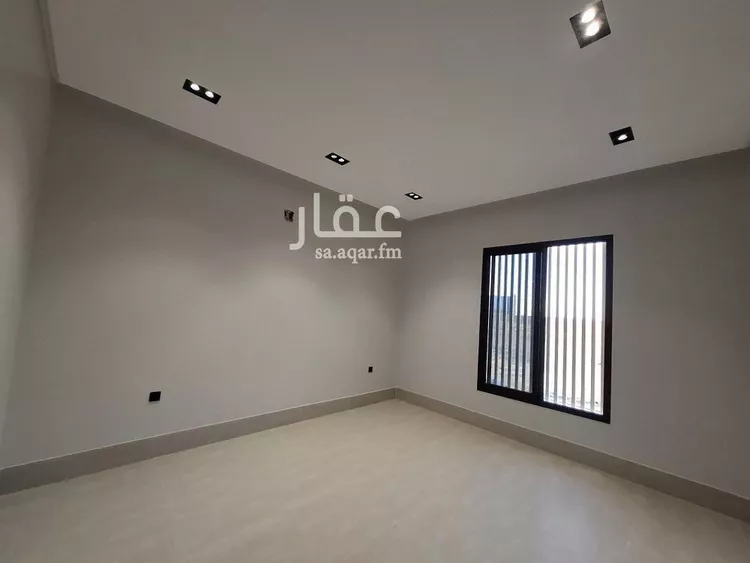 فيلا للبيع في شارع حسين الأبريقي, حي عكاظ, مدينة الرياض, منطقة الرياض صورة 2