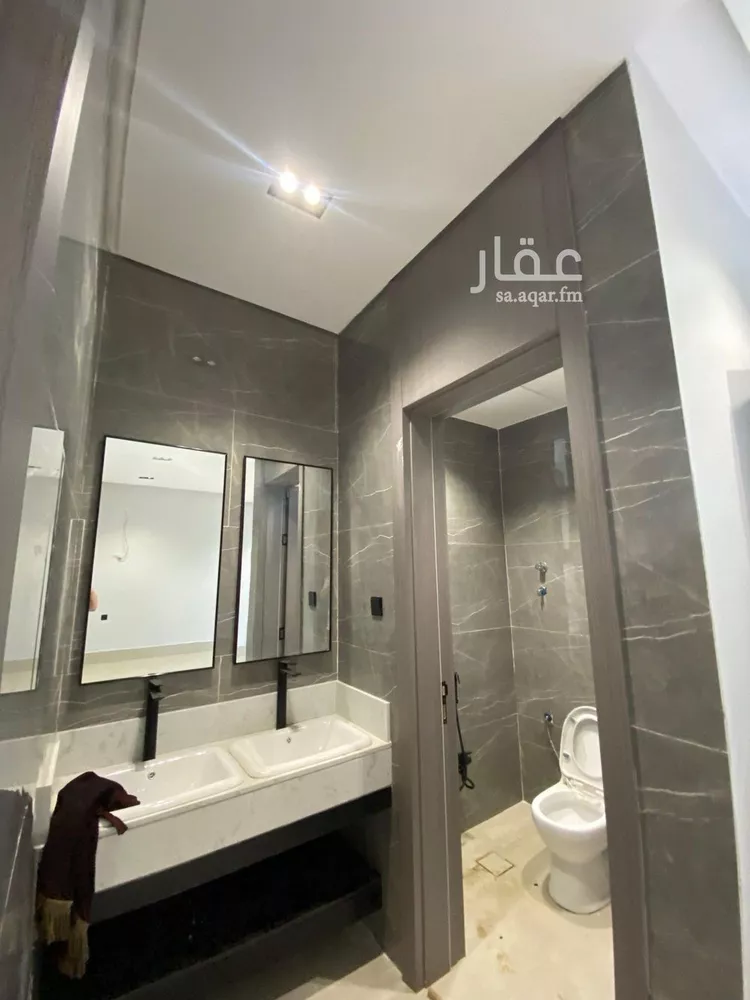 فيلا للبيع في شارع محمد السنوسي, حي العريجاء الغربي, مدينة الرياض, منطقة الرياض صورة 3