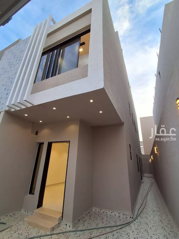 دور للبيع في شارع عبدالله بن أبي البركات, حي عكاظ, مدينة الرياض, منطقة الرياض صورة 2