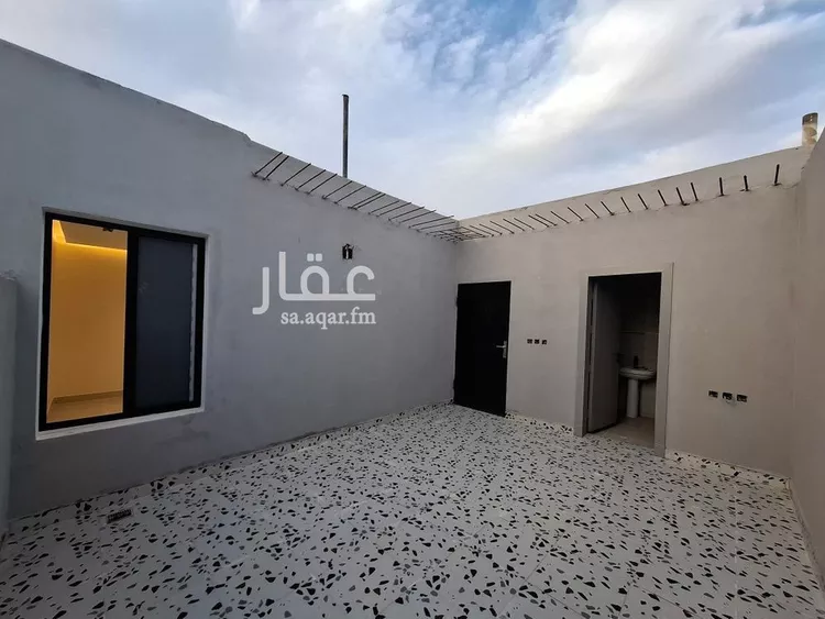 فيلا للبيع في شارع حصين بن حدير, حي بدر, مدينة الرياض, منطقة الرياض صورة 5