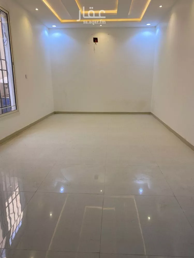 فيلا للإيجار في شارع الفخر الأصبهاني, حي بدر, مدينة الرياض, منطقة الرياض صورة 3