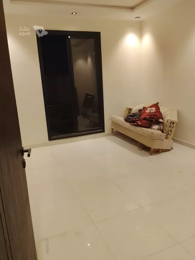 شقة للإيجار في شارع عائشة بنت الخفاف, حي بدر, مدينة الرياض, منطقة الرياض صورة 2
