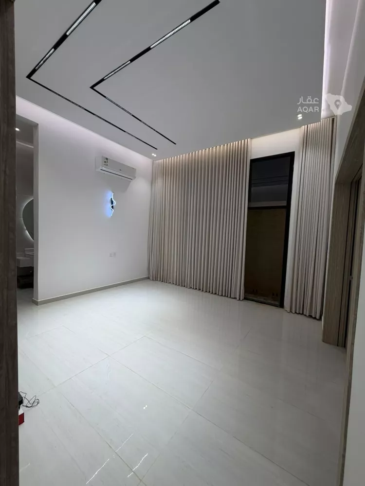 Floor for Rent in Riyadh Al Maizilah 3