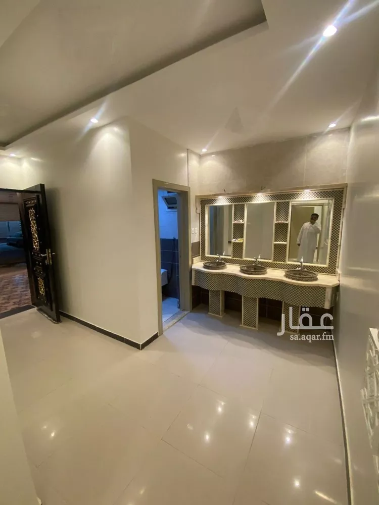 فيلا للإيجار في شارع أبي المكارم بن سهل, حي الرمال, مدينة الرياض, منطقة الرياض صورة 2