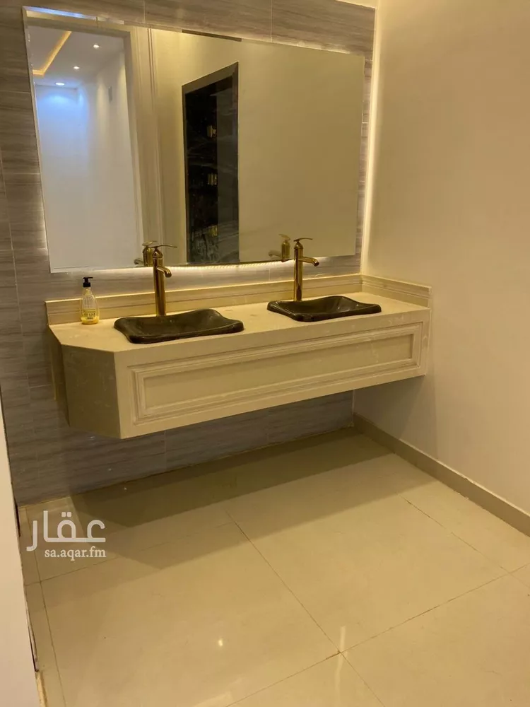 فيلا للإيجار في شارع الفخر الأصبهاني, حي بدر, مدينة الرياض, منطقة الرياض صورة 4