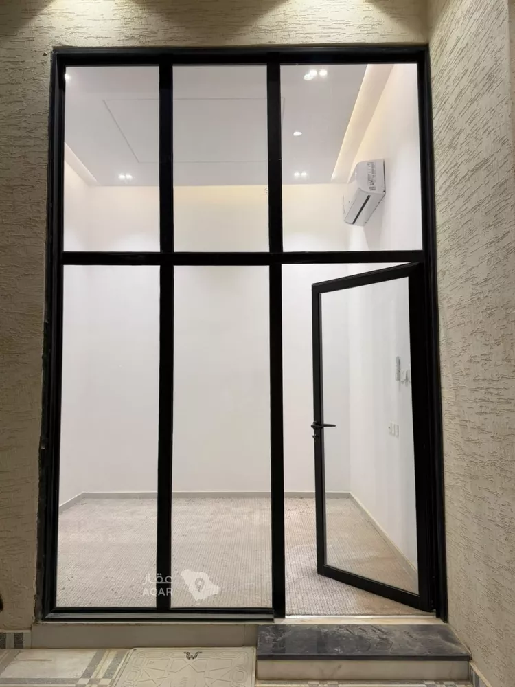Floor for Rent in Riyadh Al Maizilah 13