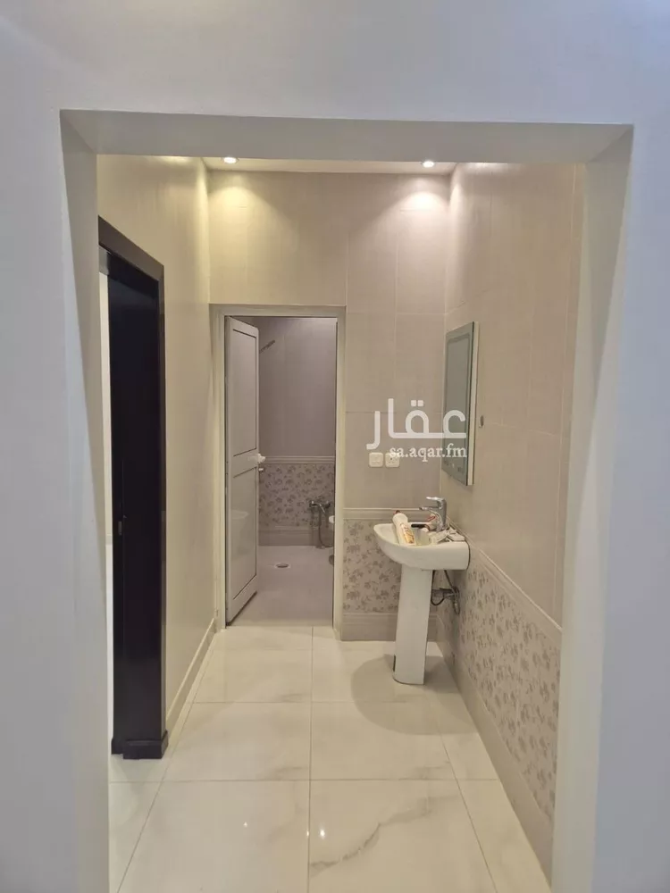 شقة للإيجار في شارع أبي عبيدة النابلسي, حي عكاظ, مدينة الرياض, منطقة الرياض صورة 5