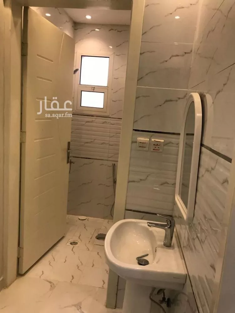 شقة للإيجار في شارع أبي عبيدة النابلسي, حي عكاظ, مدينة الرياض, منطقة الرياض