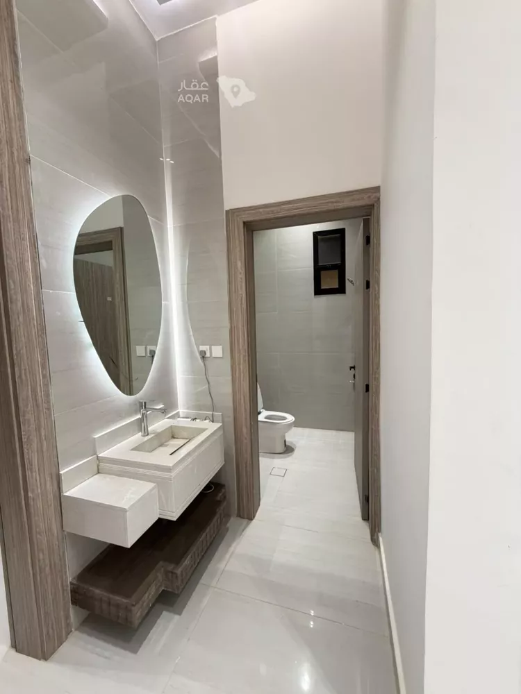 Floor for Rent in Riyadh Al Maizilah 12