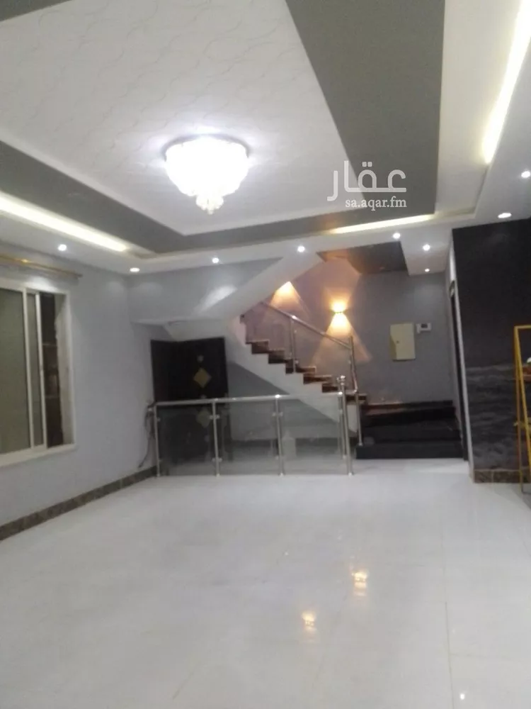 فيلا للبيع في شارع محمد بن أحمد الغزوي, حي الرمال, مدينة الرياض, منطقة الرياض 1 صورة