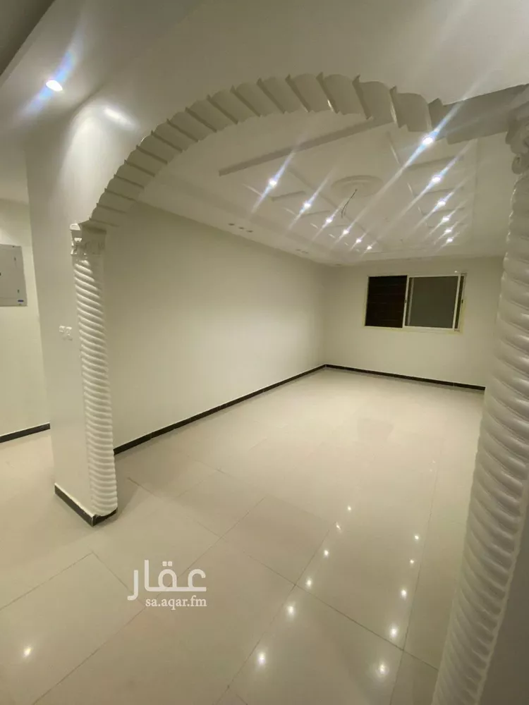 فيلا للإيجار في شارع أبي المكارم بن سهل, حي الرمال, مدينة الرياض, منطقة الرياض 1 صورة