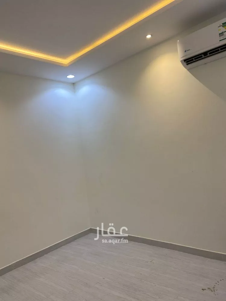 فيلا للإيجار في شارع الفخر الأصبهاني, حي بدر, مدينة الرياض, منطقة الرياض صورة 2