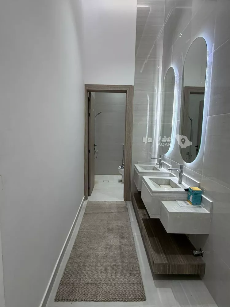 Floor for Rent in Riyadh Al Maizilah 11