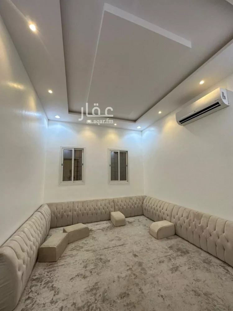 فيلا للإيجار في شارع أبي المكارم بن سهل, حي الرمال, مدينة الرياض, منطقة الرياض