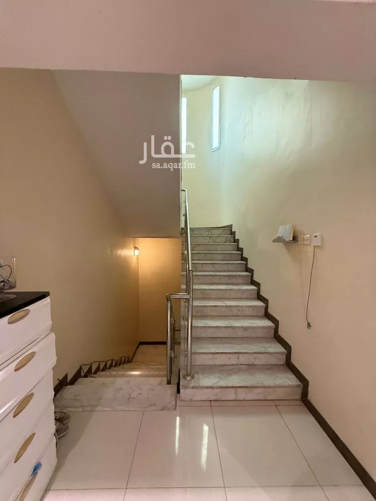 فيلا للبيع في شارع احمد بن ميسر, حي قرطبة, مدينة الرياض, منطقة الرياض صورة 2