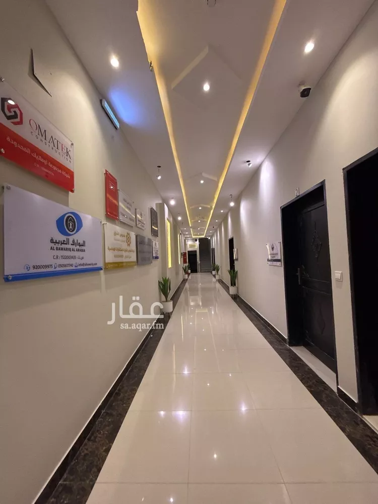 مكتب تجاري للإيجار في شارع الشيخ عبدالله بن جبرين, حي القيروان, مدينة الرياض, منطقة الرياض صورة 2
