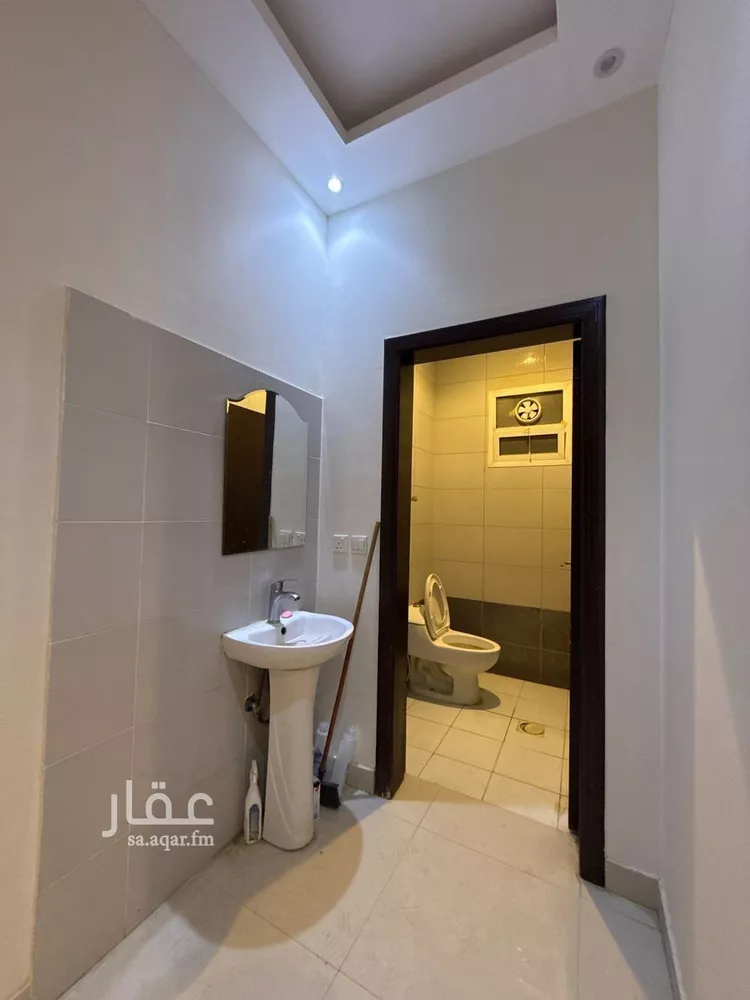 مكتب تجاري للإيجار في شارع الشيخ عبدالله بن جبرين, حي القيروان, مدينة الرياض, منطقة الرياض صورة 5