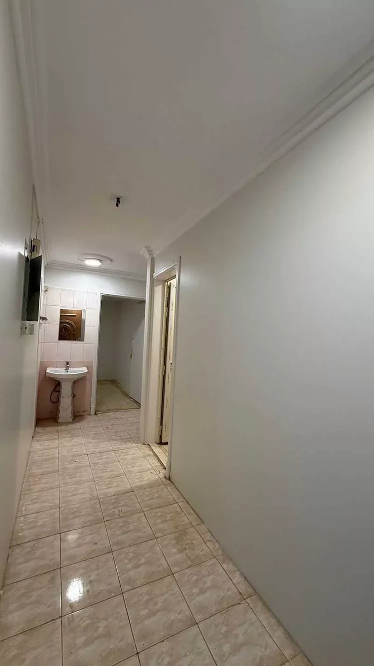 شقة للإيجار في شارع الشيخ صالح بن عبدالعزيز بن عبدالرحمن, حي السويدي الغربي, مدينة الرياض, منطقة الرياض صورة 5