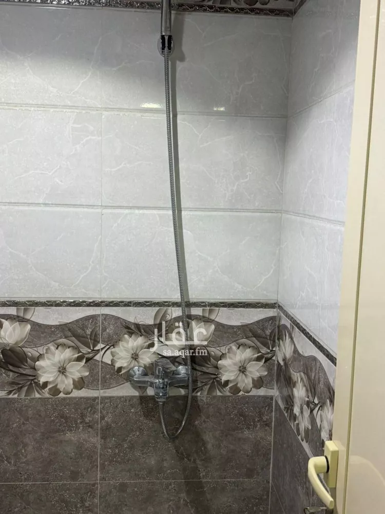 عمارة للإيجار في شارع عبدالرحمن بن عوف, حي طيبة, مدينة الدمام, المنطقة الشرقية صورة 3