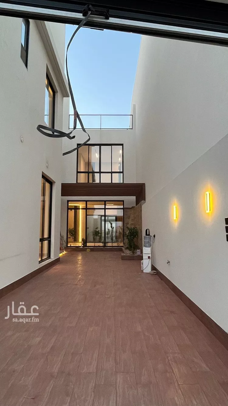 فيلا للبيع في شارع إبراهيم بن علي بن علوي, حي المهدية, مدينة الرياض, منطقة الرياض صورة 3
