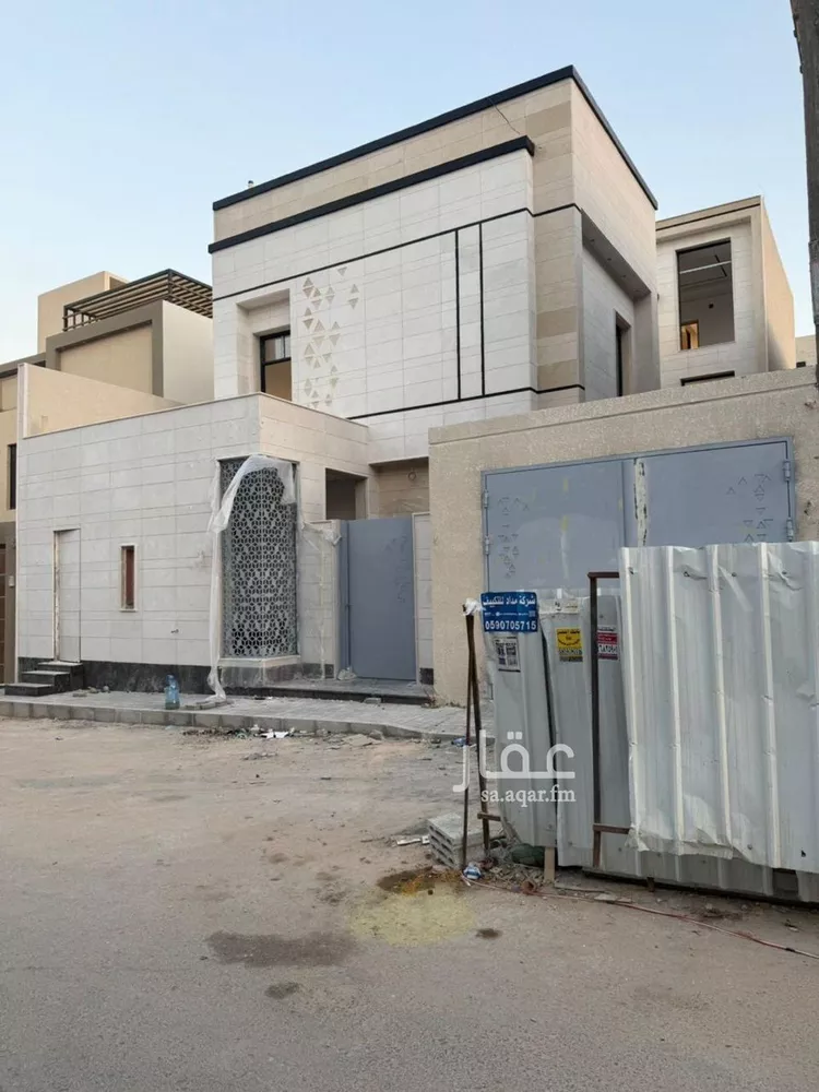 فيلا للبيع في شارع عبدالقادر بن عبدالوارث, حي المهدية, مدينة الرياض, منطقة الرياض صورة 2