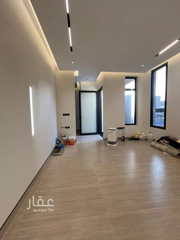 فيلا للبيع في شارع أبي الشيخ الأصبهاني, حي المهدية, مدينة الرياض, منطقة الرياض 6