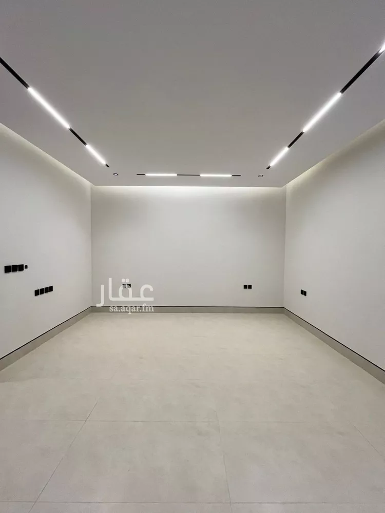 فيلا للبيع في شارع أبي الحسن الأسفرائيني, حي المهدية, مدينة الرياض, منطقة الرياض صورة 3