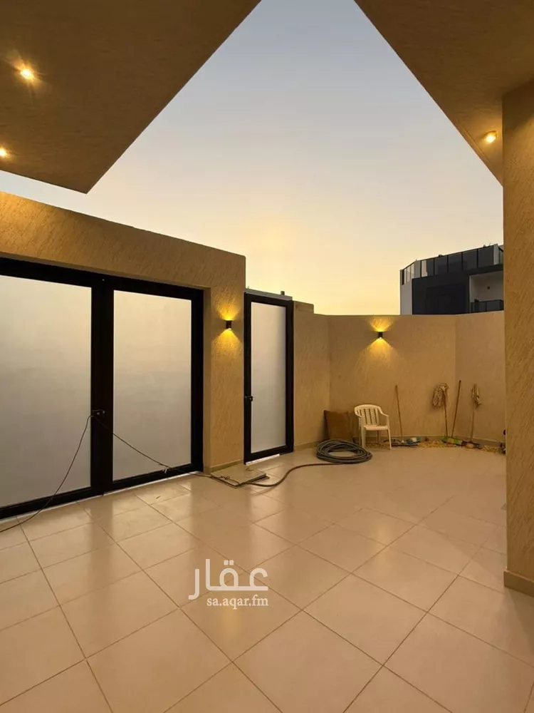 فيلا للبيع في شارع أبي الشيخ الأصبهاني, حي المهدية, مدينة الرياض, منطقة الرياض صورة 4