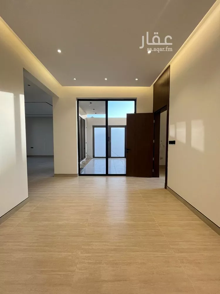 فيلا للبيع في شارع أبي الشيخ الأصبهاني, حي المهدية, مدينة الرياض, منطقة الرياض 9