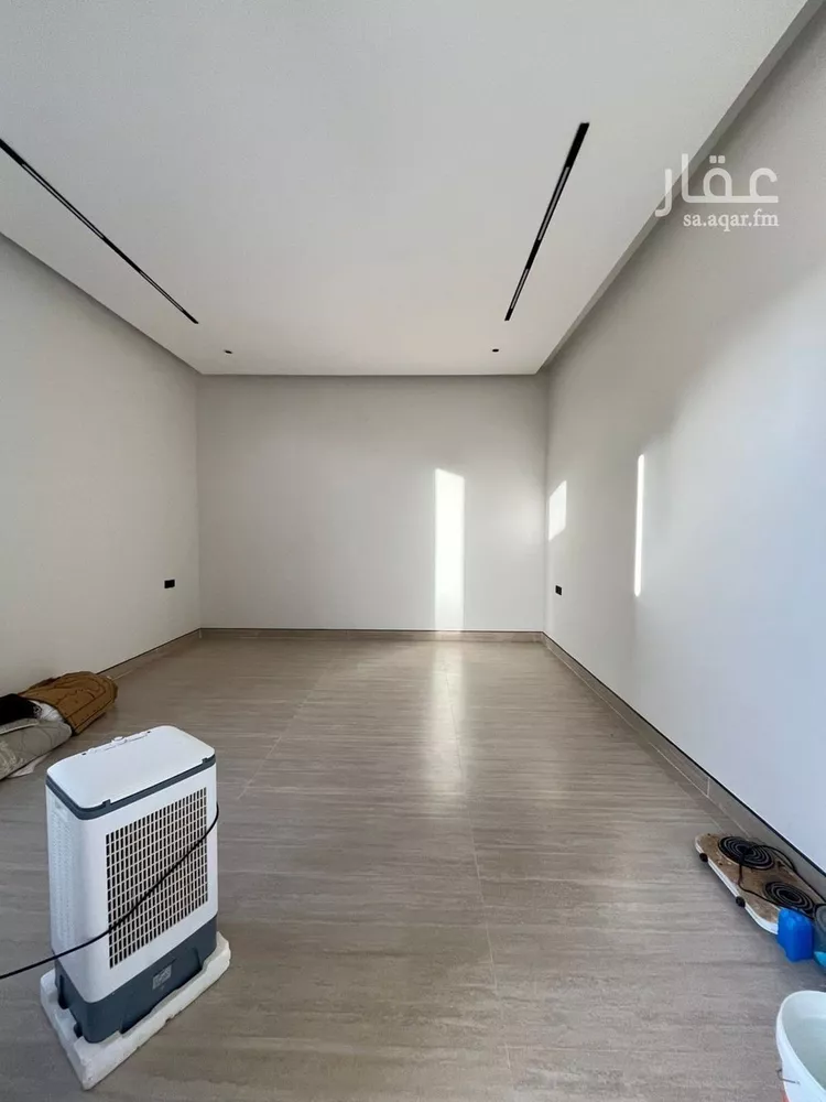 فيلا للبيع في شارع عبيدالله الثقفي, حي المهدية, مدينة الرياض, منطقة الرياض صورة 5