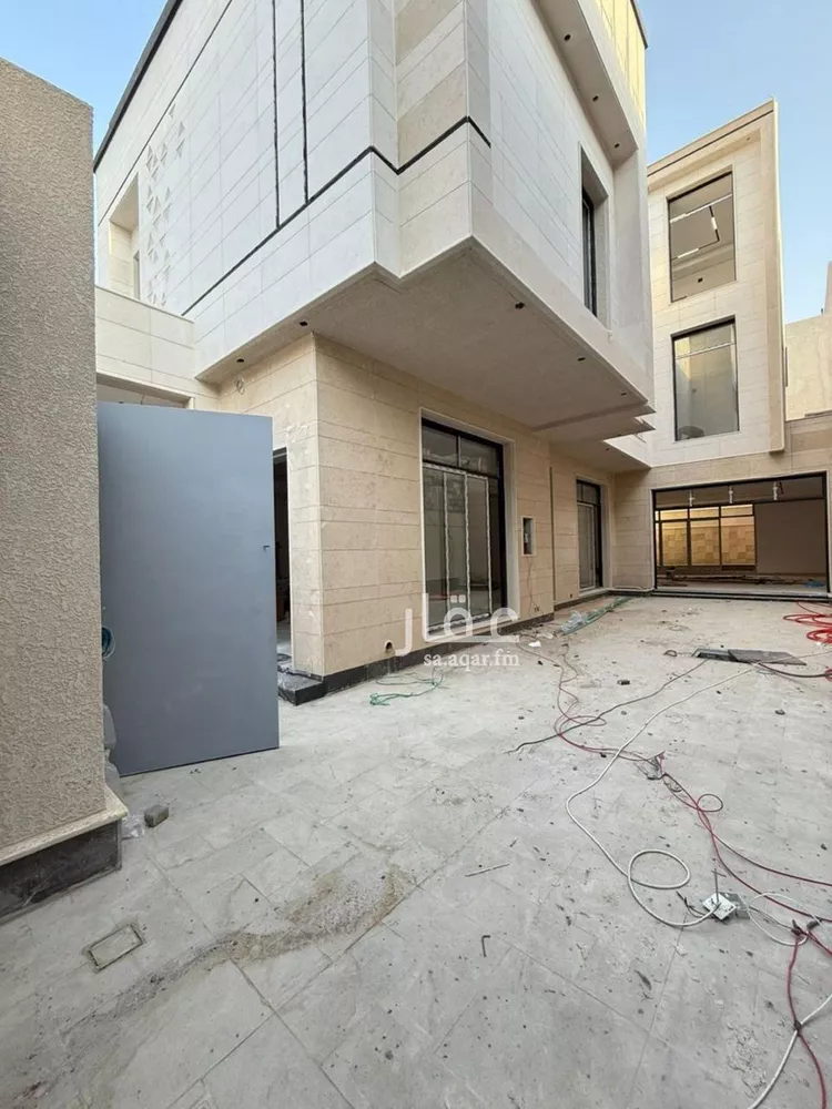 فيلا للبيع في شارع عبدالقادر بن عبدالوارث, حي المهدية, مدينة الرياض, منطقة الرياض صورة 4