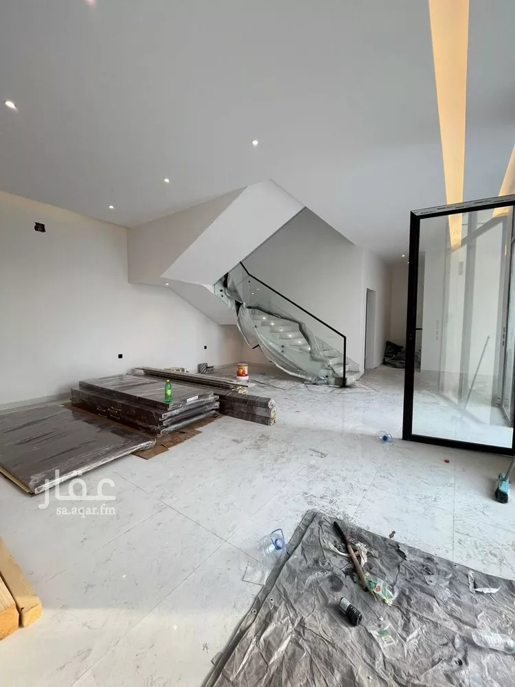 فيلا للبيع في شارع أحمد مفتي المكي الحنفي, حي المهدية, مدينة الرياض, منطقة الرياض صورة 3