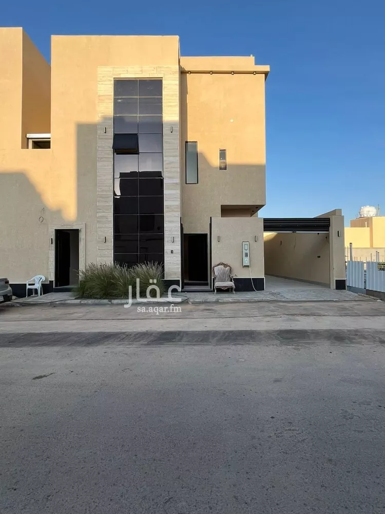 فيلا للبيع في شارع أحمد بن الحسن الأنصاري, حي المهدية, مدينة الرياض, منطقة الرياض
