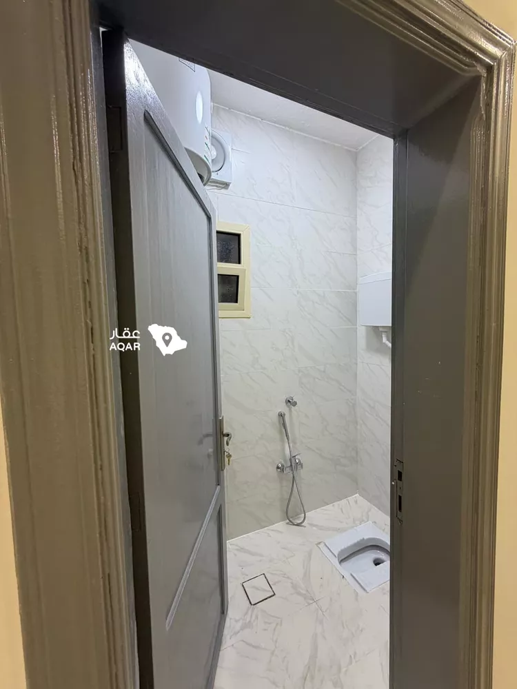 Building for Rent in Riyadh Al Marwah صورة 3