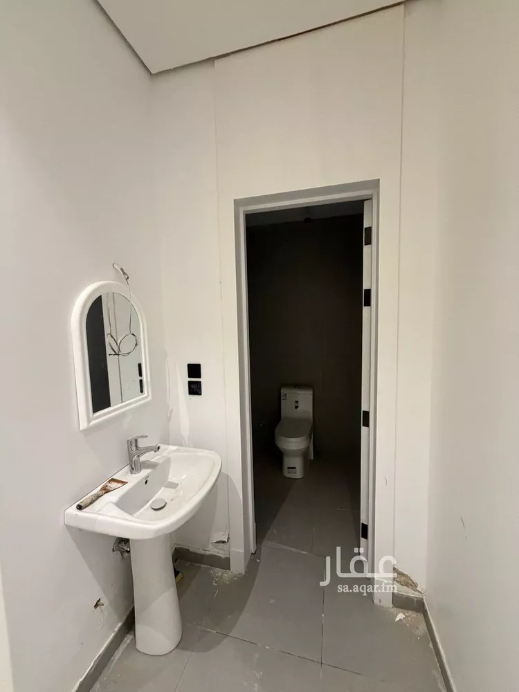 دور للبيع في شارع بركات الأنماطي, حي عكاظ, مدينة الرياض, منطقة الرياض صورة 5