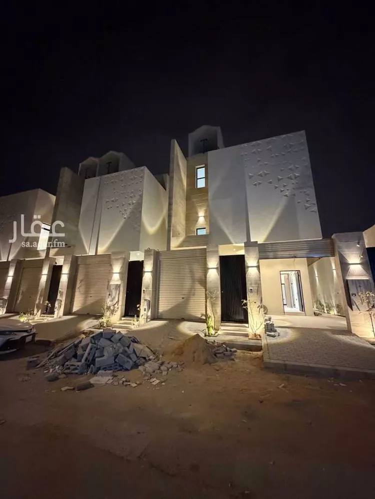 Villa for Sale in Riyadh Okaz 1 صورة