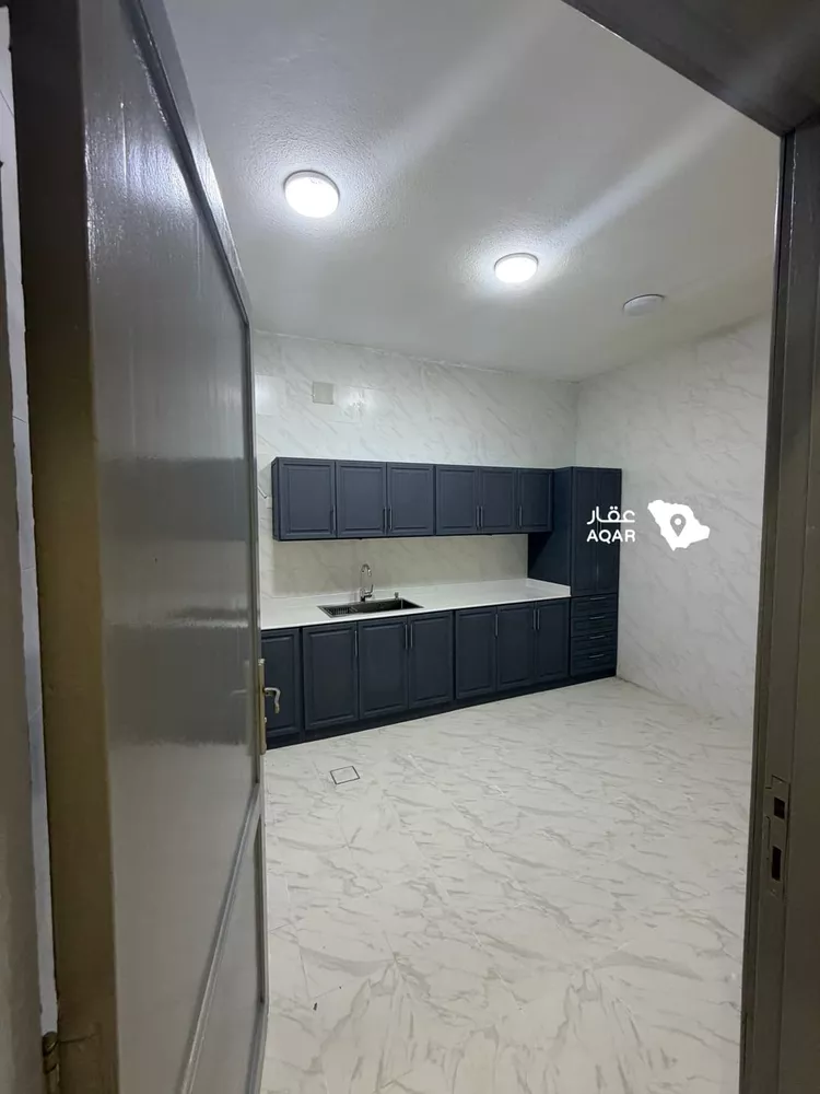 Building for Rent in Riyadh Al Marwah صورة 4