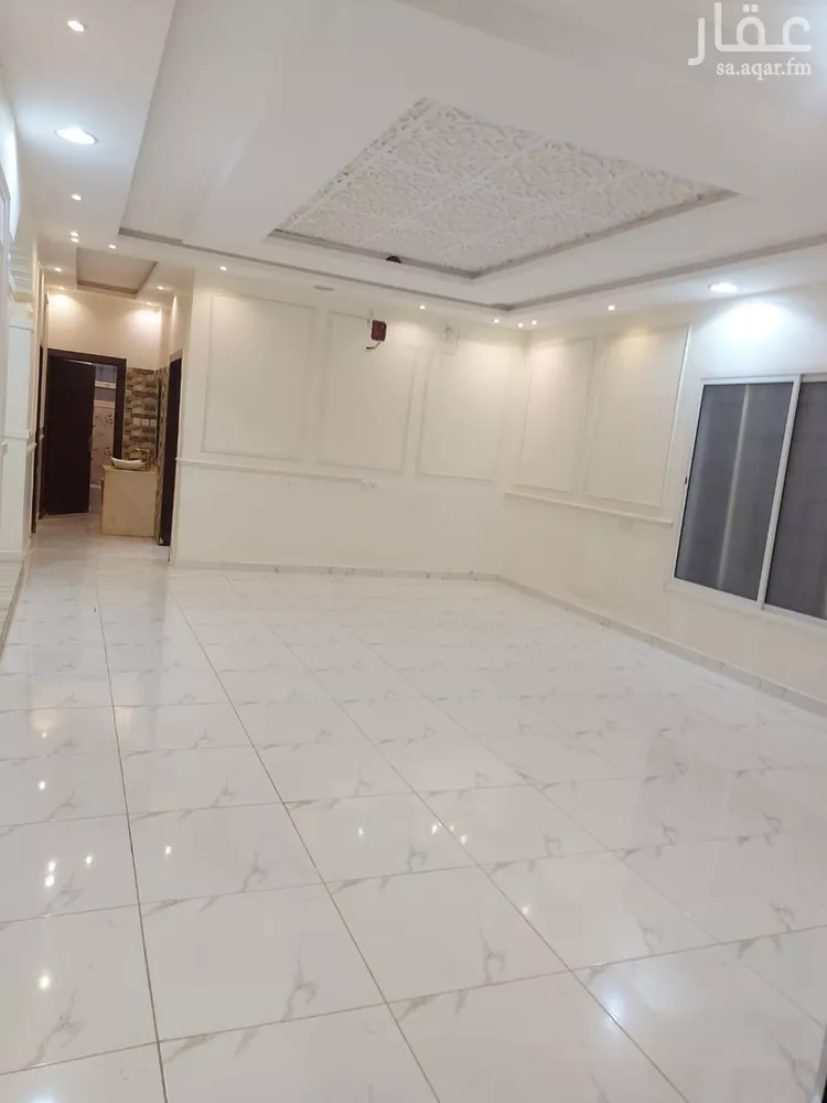 فيلا للبيع في شارع ابن المنذر, حي عكاظ, مدينة الرياض, منطقة الرياض صورة 2