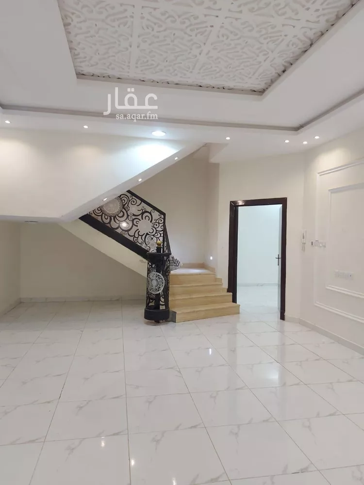 فيلا للبيع في شارع ابن المنذر, حي عكاظ, مدينة الرياض, منطقة الرياض