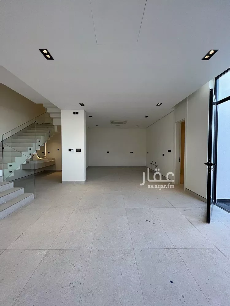 فيلا للبيع في شارع علي الظفري, حي المحمدية, مدينة الرياض, منطقة الرياض صورة 4