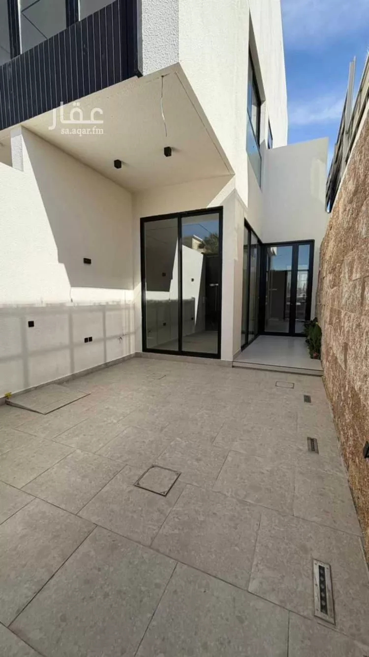 دور للبيع في شارع وجدة, حي الإزدهار, مدينة الرياض, منطقة الرياض 1 صورة