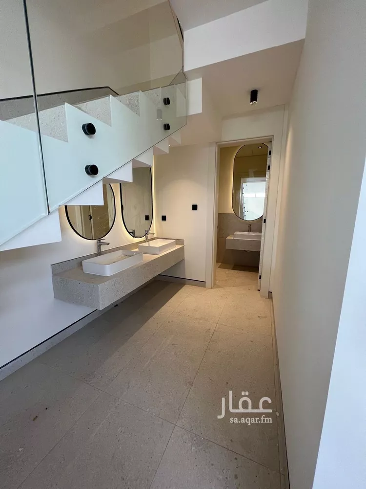 فيلا للبيع في شارع علي الظفري, حي المحمدية, مدينة الرياض, منطقة الرياض صورة 3