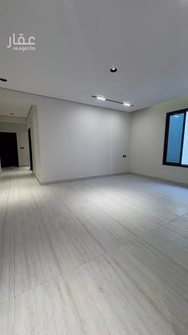 Floor for Sale in Riyadh Ar Rimal 8