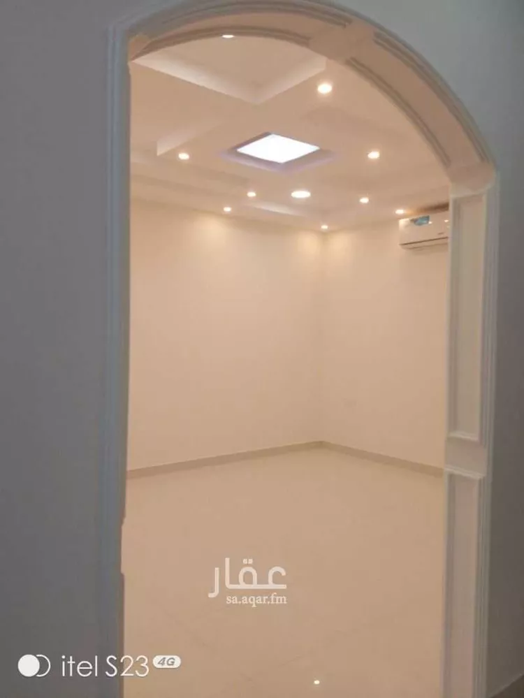 شقة للإيجار في شارع زرعة بن ضمرة العامري ، حي المدينة ، الرس ، الرس