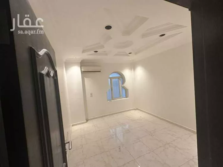شقة للبيع في شارع المحدث علي الزاهد, حي الدوحة الجنوبية, مدينة الظهران, المنطقة الشرقية صورة 2